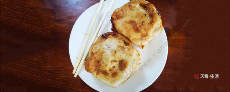老北京门钉肉饼来历 老北京门钉肉饼怎么来的(图1) 老北京门钉肉饼来历